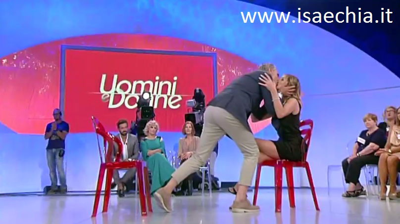 ‘Uomini e Donne’: l’opinione di Isa sulla puntata di oggi del Trono over preview