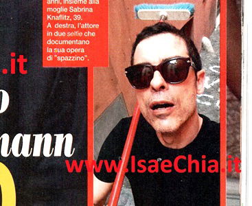 Alessandro Gassmann mantiene la promessa e diventa…lo spazzino più bello di Roma! preview