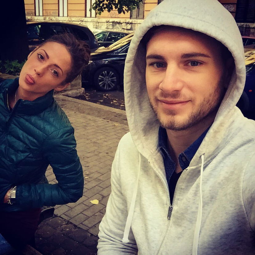 ‘Uomini e Donne’, Teresa Cilia pensa al suo Salvatore Di Carlo mentre lavora. E lui… preview