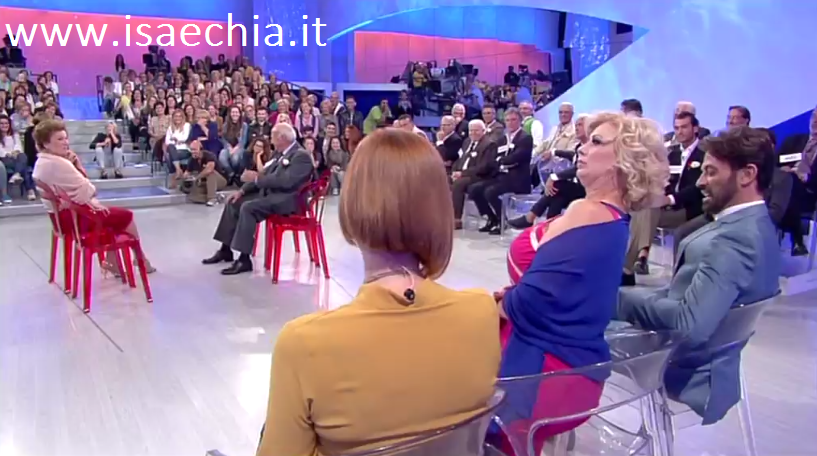 ‘Uomini e Donne’: l’opinione di Chia sulla puntata di oggi del Trono over preview