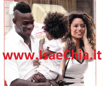 Raffaella Fico invita Mario Balotelli ad essere più presente nella vita di Pia: un ritorno di fiamma in vista? article-post