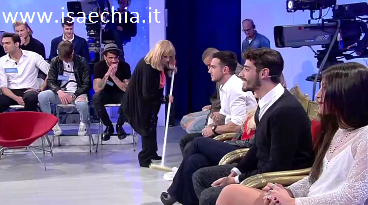 ‘Uomini e Donne’: l’opinione di Chia sulla puntata di oggi del Trono classico preview