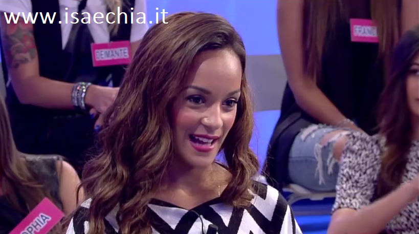 Amanda Kajam, ecco chi è la corteggiatrice di Lucas Peracchi a ‘Uomini e Donne’ article-post