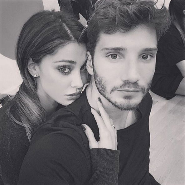 Stefano De Martino e Belen Rodriguez, complicità alle stelle tra i due ex durante gli eventi della Milano Fashion Week! (Foto e Video) preview