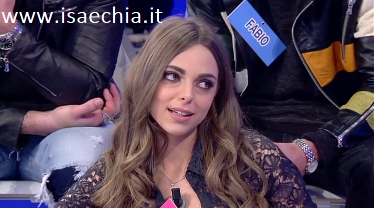 Giulia Carnevali su Instagram mette in guardia Lucas Peracchi: “Noi donne non dobbiamo farci sottomettere da niente e nessuno!” article-post