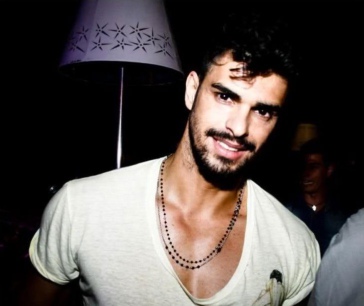 Cristian Gallella pubblica una foto su Instagram e difende Tara Gabrieletto: ma non dovrebbe essere in Honduras per ‘L’Isola dei famosi 11’? preview