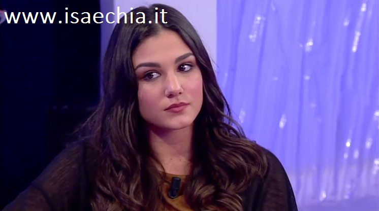 ‘Uomini e Donne’, l’ex corteggiatrice Megghi Galo ai suoi followers: “Mi rifaccio o no le tette?” (Video) preview