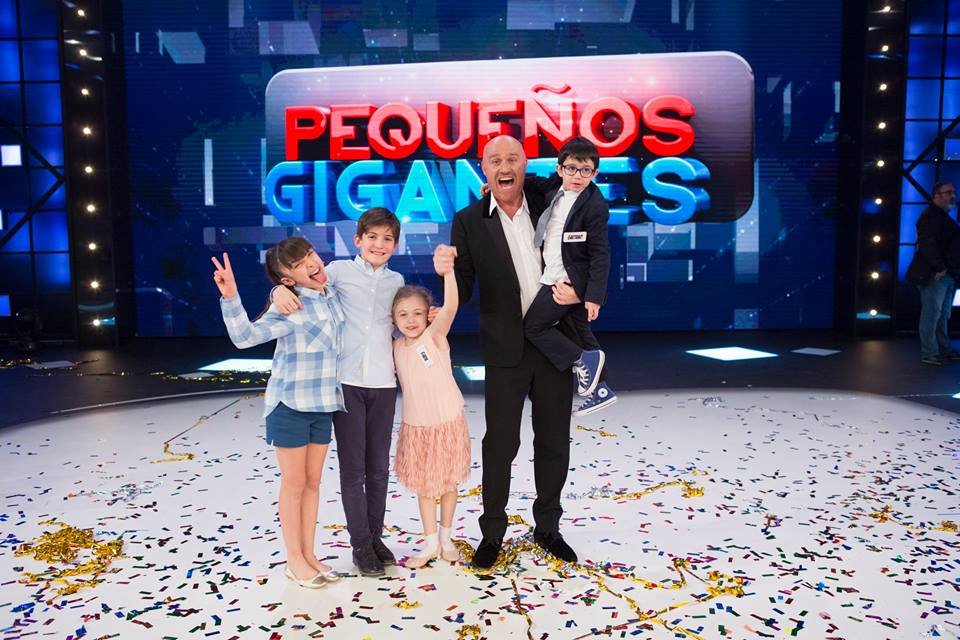 Pequeños Gigantes, la squadra di Rudy Zerbi vince la prima edizione, Stefano De Martino e il piccolo Giorgio i più amati dal pubblico
