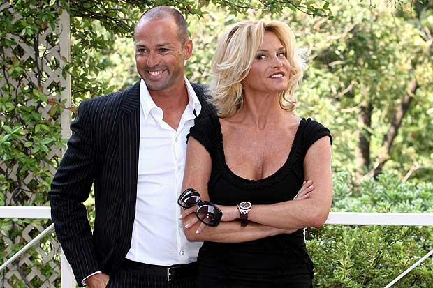 Stefano Bettarini possibile nuovo naufrago de ‘L’Isola Dei Famosi 11’: come reagirà Simona Ventura? preview