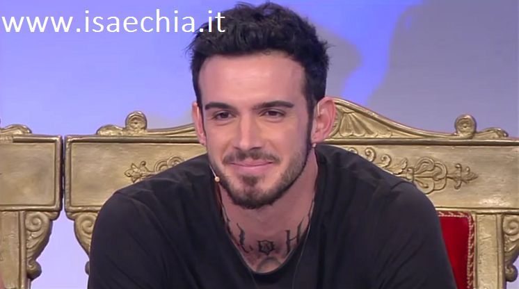 ‘Uomini e Donne’, l’ex tronista Lucas Peracchi ritrova l’amore dopo la rottura con Paola Caruso! article-post