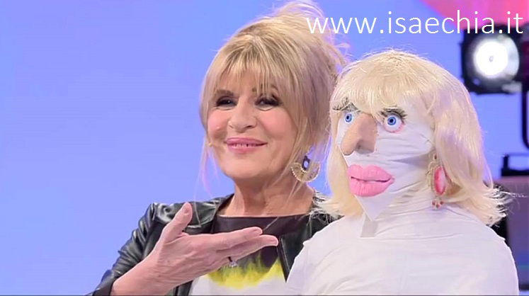 ‘Uomini e Donne’: l’opinione di Chia sulla puntata di oggi del Trono over article-post