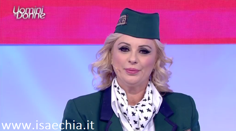 ‘Uomini e Donne’: l’opinione di Chia sulla puntata di oggi del Trono over preview