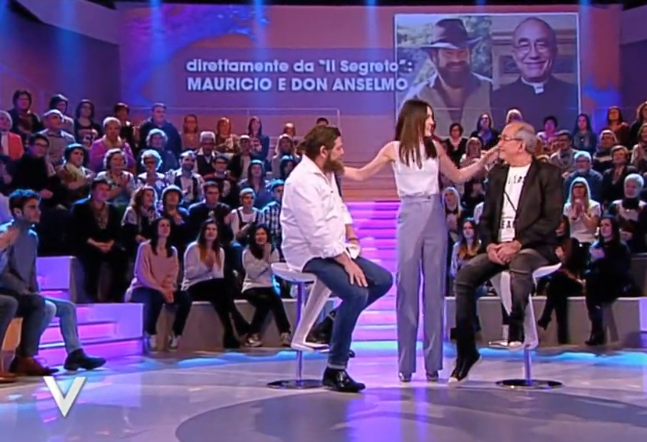 Mario Martin, Mario Zorrilla e Sandra Cervera ospiti a ‘Verissimo’: “Fuori dal set de ‘Il Segreto’ Mauricio è buono e Don Anselmo cattivo!” article-post