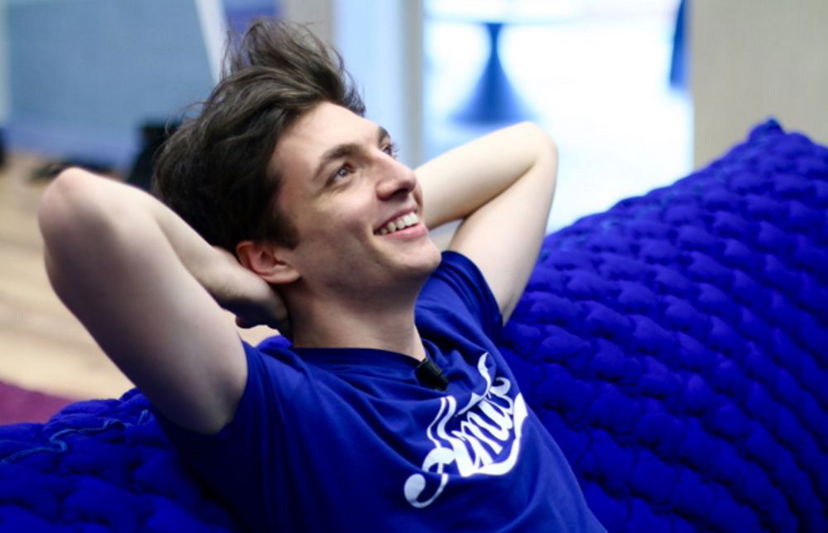 Cristiano Cosa ammette: “Rifarei tutto quello che ho fatto ad ‘Amici 15’. Il mio essere stravagante mi ha spesso messo in difficoltà, ma non ho voluto rinnegare me stesso!” preview