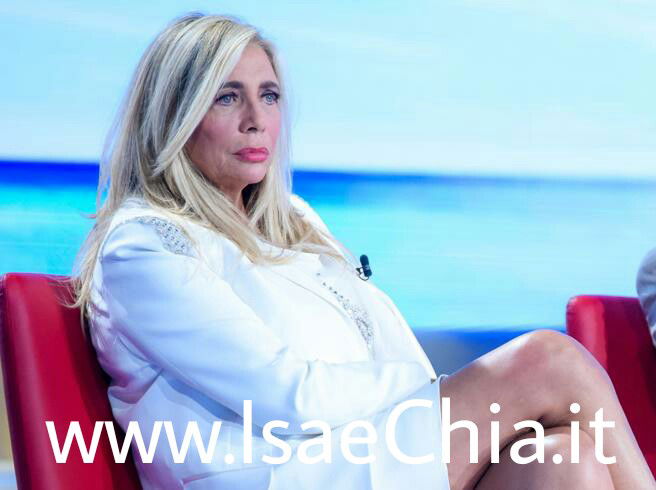 Mara Venier confida: “Non vedo l’ora che ‘L’Isola Dei Famosi 11′ finisca: è stata un’edizione un po’ sofferta e ci sono state troppe polemiche!” article-post