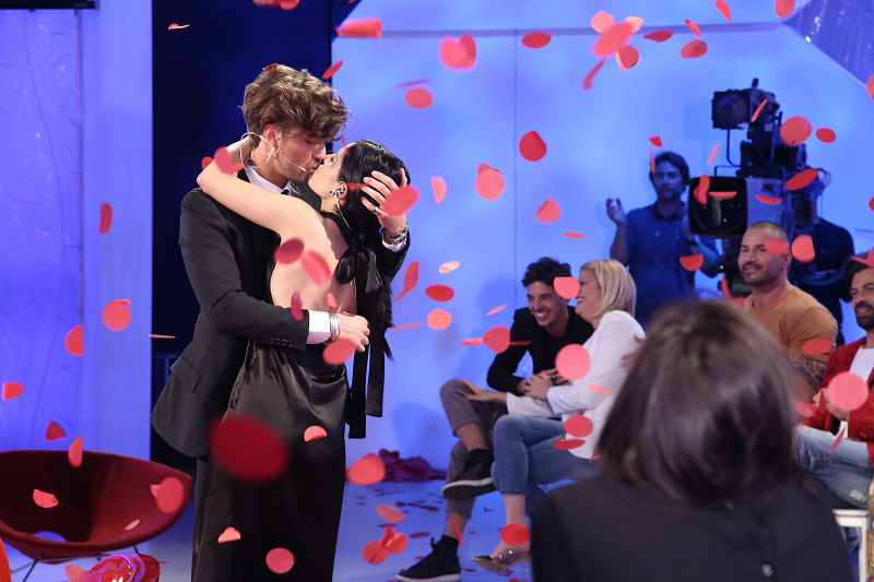 Andrea Damante e Giulia De Lellis, due blogghine li avvistano a Verona… (foto e video) preview