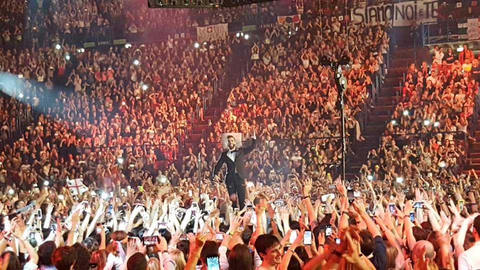 Fattore M: spazio dedicato a Marco Mengoni. Prosegue la cavalcata trionfale del #Mengonilive2016. Il video di #SoloDueSatelliti esordisce in testa su iTunes article-post