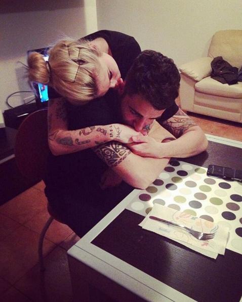 Nicole Biondi dopo la rottura con Lorenzo Riccardi presenta il suo nuovo amore: “Criticheranno sempre le mie scelte, ma tu sei la ragione giusta per farli parlare!” article-post