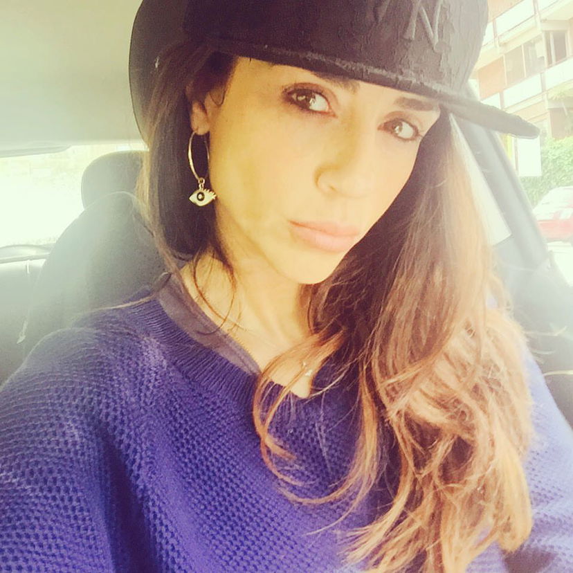 Raffaella Mennoia su Facebook: “Con un po’ d’orgoglio ufficializzo che a settembre a ‘Uomini e Donne’ ci sarà il Trono Gay!” preview