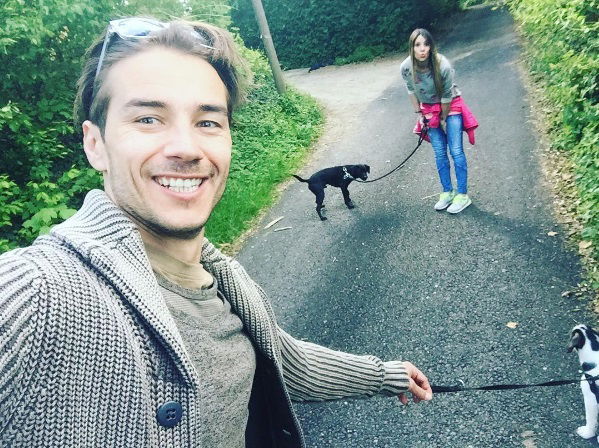 ‘Uomini e Donne’, l’ex tronista Luca Viganò festeggia il primo anno d’amore con la sua fidanzata (foto) preview