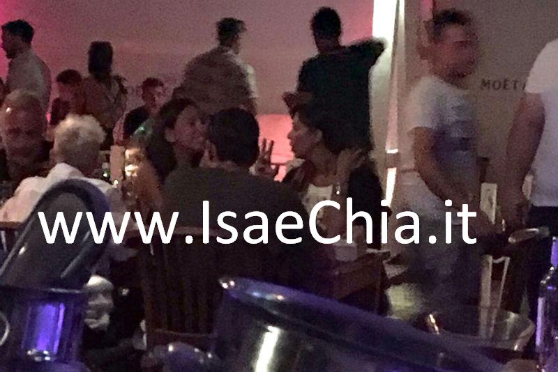 Belen Rodriguez e Marco Borriello paparazzati a cena insieme. E, intanto, Stefano De Martino e Cristina Buccino… preview