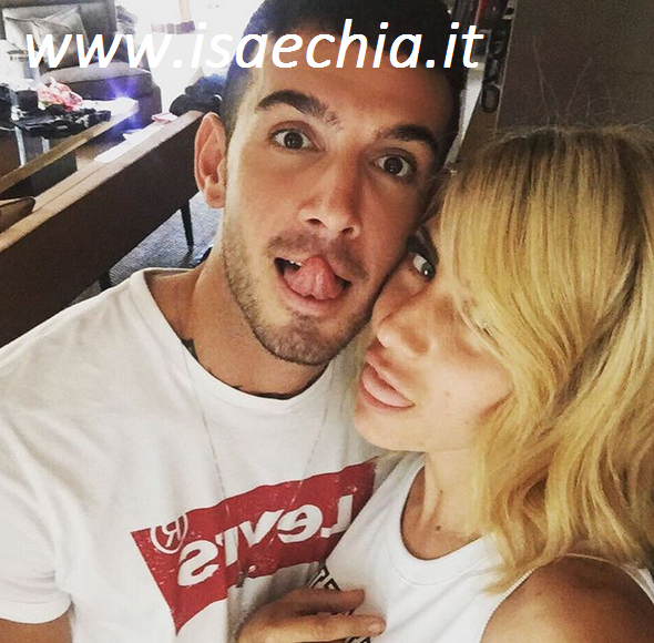 Lucas Peracchi durante una serata dichiara: “Sono da poco single!”. È già finita con Paola Caruso?