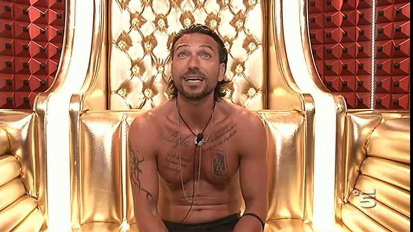 Costantino Vitagliano, è bestemmia al ‘Grande Fratello Vip’? preview