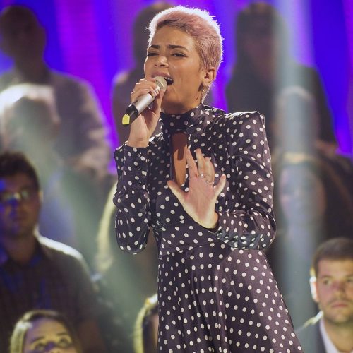 Elodie Di Patrizi ospite a ‘Verissimo’: “Io e Lele Esposito ci vogliamo bene, ma vogliamo tenere la nostra storia per noi! Io e Emma Marrone siamo vicine e ora sono sua ospite, non solo sul palco!” preview