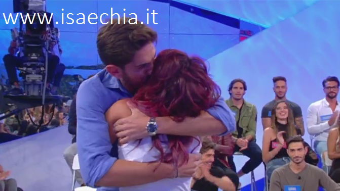 ‘Uomini e Donne’: l’opinione di Isa sulla puntata di oggi del Trono classico preview