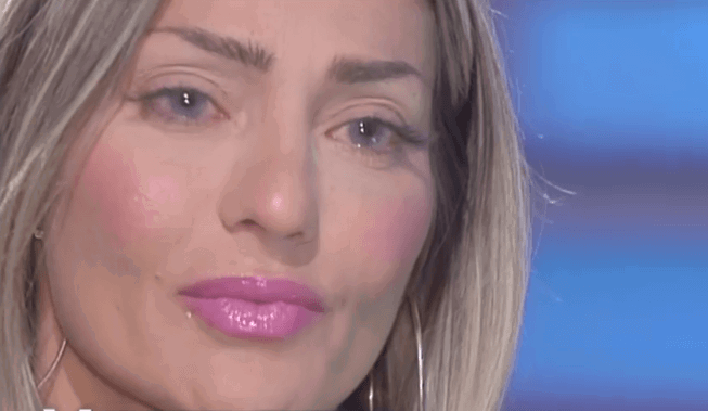 Laura Maddaloni ospite a ‘Verissimo’: “Al ‘Grande Fratello Vip’ non ho riconosciuto mio marito Clemente Russo! Se si è comportato così è perché veniva da un periodo difficile!” preview