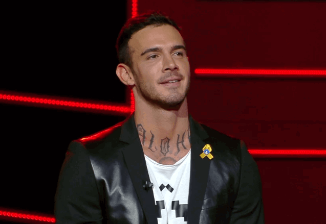 Lucas Peracchi a ‘Caduta Libera’: l’ex tronista cade alla prima domanda! (video) preview