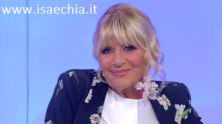 ‘Selfie’, Gemma Galgani sfoggia i suoi denti nuovi: ecco la foto in anteprima! article-post