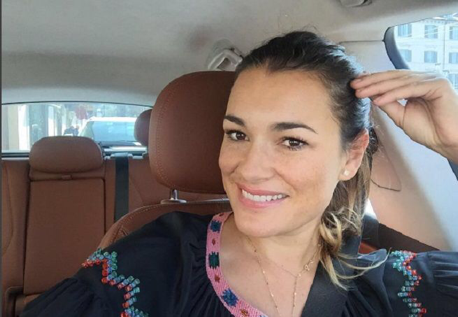 Alena Seredova perde 16kg ma le scrivono che “sei più bella ora che sei più formosa”: la risposta preview