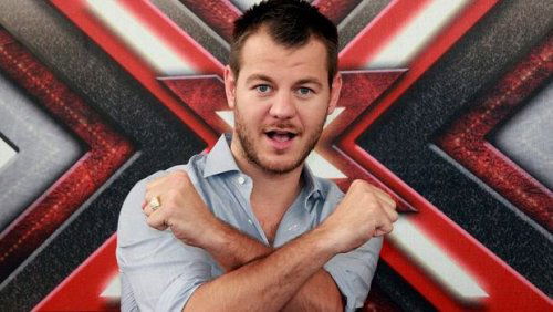 Alessandro Cattelan commenta le polemiche di ‘X Factor 10’: “La tv non è la realtà, è fatta anche di sponsor. Arisa ubriaca? Con Morgan nessuno batteva ciglio!” article-post