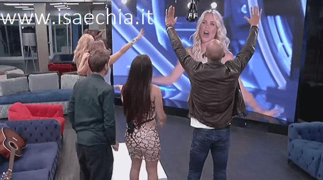 ‘Grande Fratello Vip’: l’opinione di Isa sulla semifinale preview