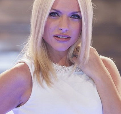 ‘Temptation Island’, l’ex tentatrice Laura Forgia torna in tv accanto a Teo Mammuccari a ‘Cultura Moderna’ preview