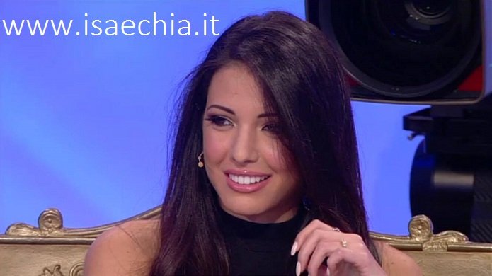 Clarissa Marchese rivela: “Non ho bisogno di conferme dai miei corteggiatori, solo di tempo! Miss Italia? Spesso dimentico di aver partecipato e di aver vinto!”