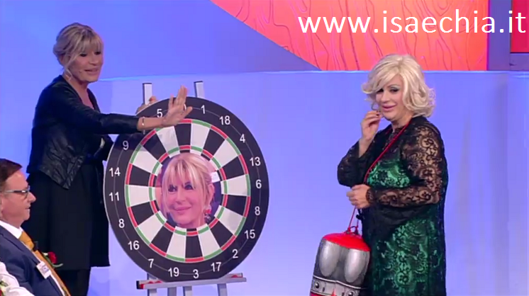 ‘Uomini e Donne’: l’opinione di Chia sulla puntata di oggi del Trono over preview