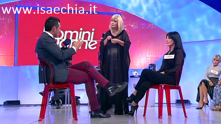 ‘Uomini e Donne’: l’opinione di Chia sulla puntata di oggi del Trono over preview