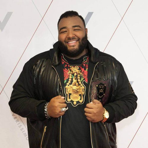 Sergio Sylvestre ospite a ‘Verissimo’: “Io vittima di bullismo. Ora però sono un vincente e sogno di cantare con Tiziano Ferro!” preview