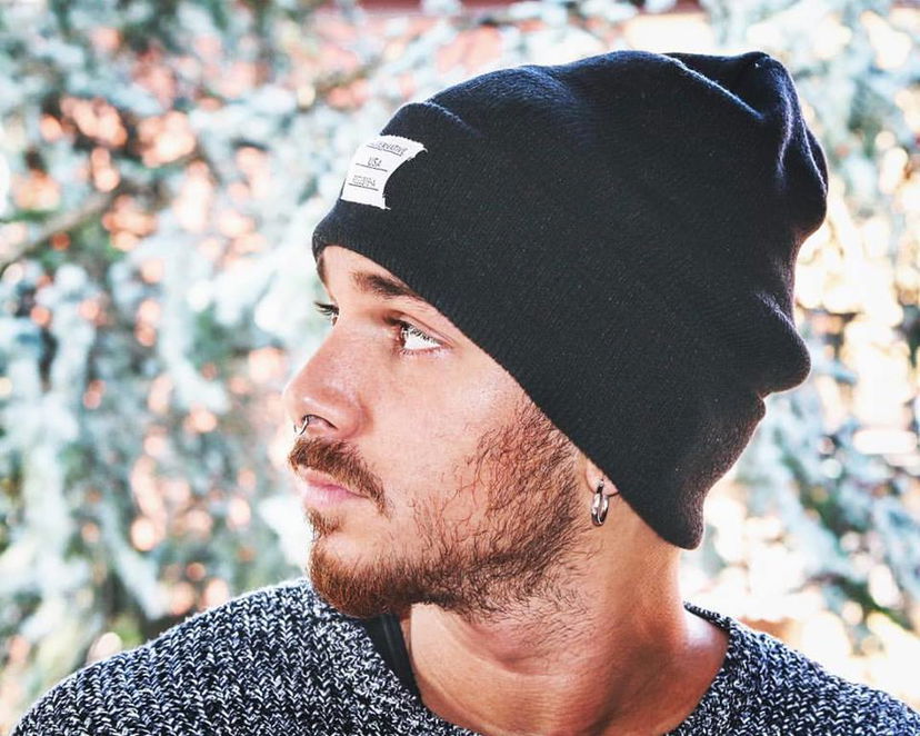 ‘Uomini e Donne’, è polemica per le foto pubblicate da Andrea Cerioli impegnato nella missione umanitaria. E l’ex tronista si difende così… preview