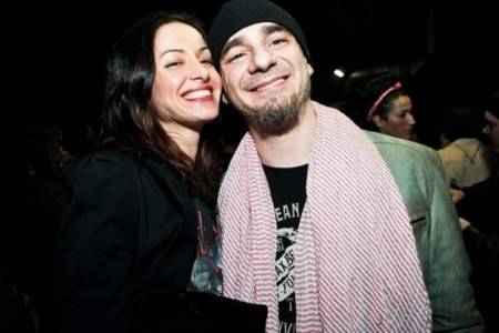 J-Ax si confessa: “Ero un drogato e facevo cose folli, ma ora sono pulito grazie all’aiuto di mia moglie!” preview