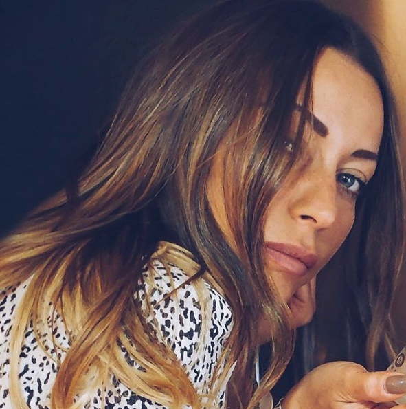 Karina Cascella e le toccanti parole rivolte a Salvatore Angelucci su Instagram: “Non è stato semplice sentirsi dire ‘Non ti amo più, non sono più felice con te!’, ma lui è stato coraggioso…” article-post