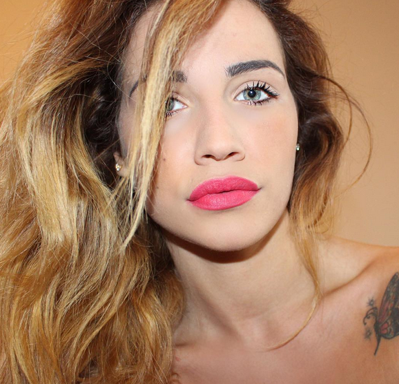 Lidia Vella a ‘Radio Radio’ racconta la sua verità: “Tra me e Alessandro Calabrese è finita tre settimane fa e della sua partecipazione a ‘Uomini e Donne’ l’ho scoperto attraverso i social!” article-post