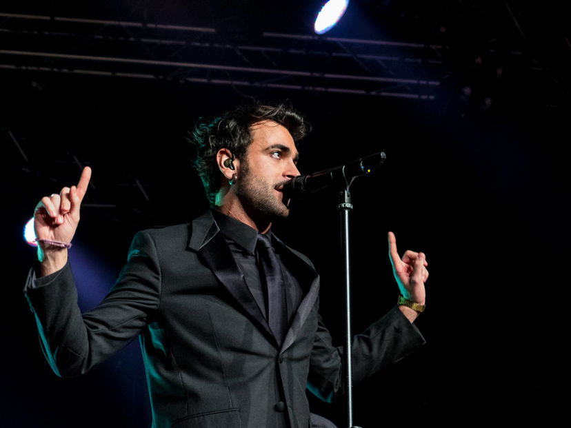 Fattore M: spazio dedicato a Marco Mengoni. Cala il sipario sul #Mengonilive2016. #MarcoMengoniLive è gia disco d’oro. Arriva il platino per #SaiChe preview