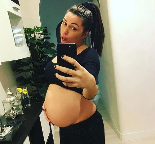 ‘Uomini e Donne’, l’ex corteggiatrice Pamela Compagnucci ha partorito: è nato Simone! article-post