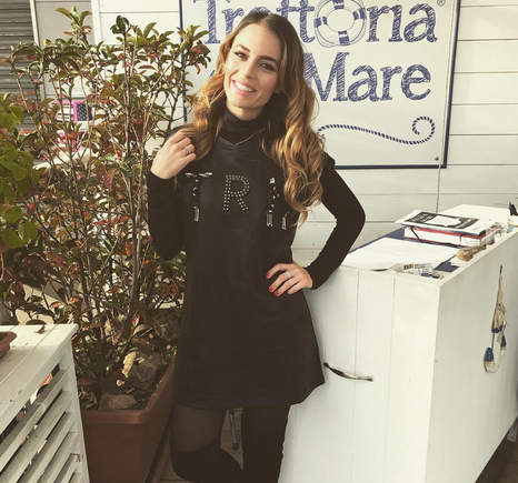 ‘Uomini e Donne’, Ramona Amodeo è di nuovo single? Su Instagram l’ex tronista scrive che… preview