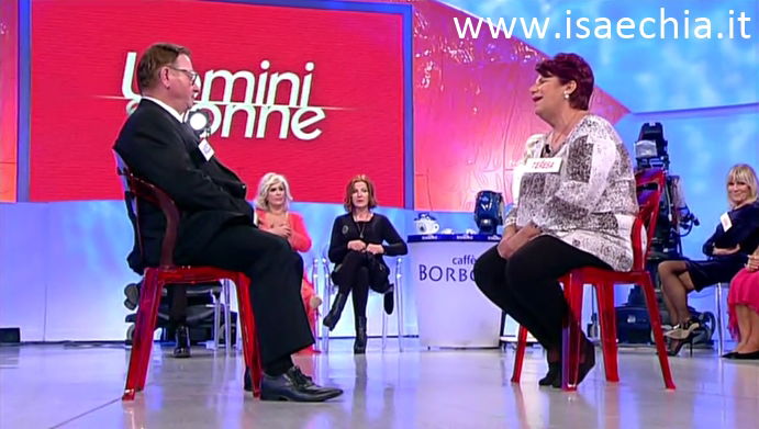 ‘Uomini e Donne’: l’opinione di Chia sulla puntata del Trono over del 9/12/16 preview