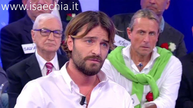 ‘Uomini e Donne’: l’opinione di Chia sulla puntata del Trono over del 12/12/16 preview