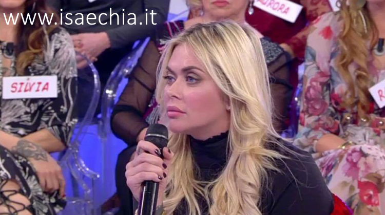 ‘Gf Vip 2’, l’ex dama di ‘Uomini e Donne’ Veridiana De Moraes racconta del flirt con l’ex fidanzato di Aida Yespica mentre lei era nella Casa! preview